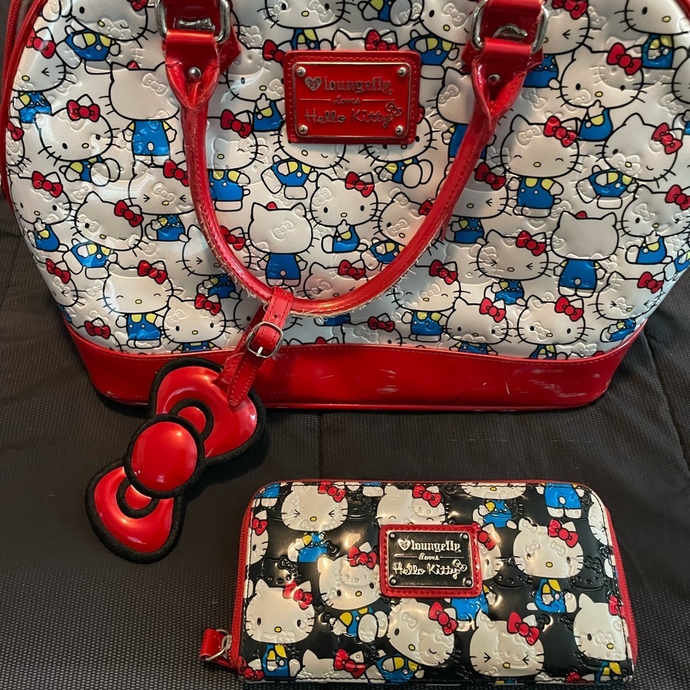 Lounge fly Hello Kitty Purse
